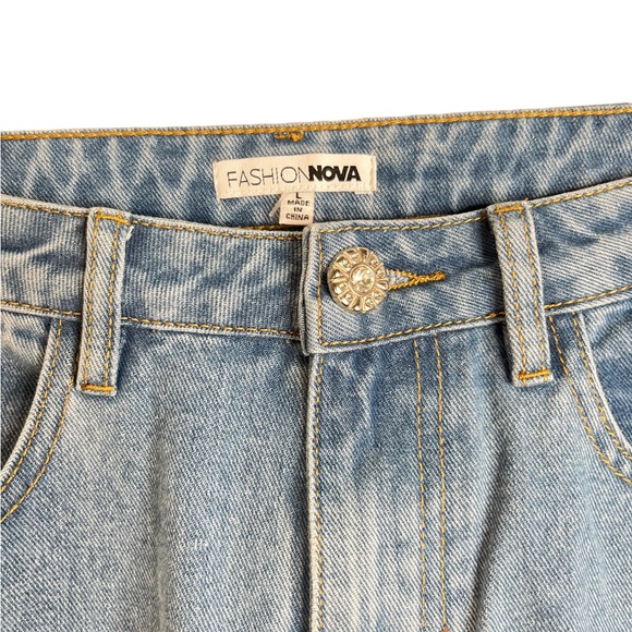 Fashion Nova Light Denim Sequin Butterfly jeans with jeweled bottom Size Large - Picture 8 of 12